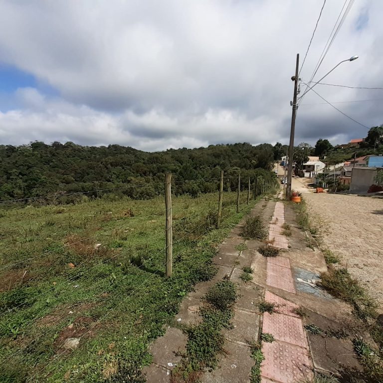 Área em Campo Magro – 49.470 m2 -Valor R$ 2.200.000,00 (estuda proposta) Área em Campo Magro – 49.470 m2 -Valor R$ 2.200.000,00 (estuda proposta)