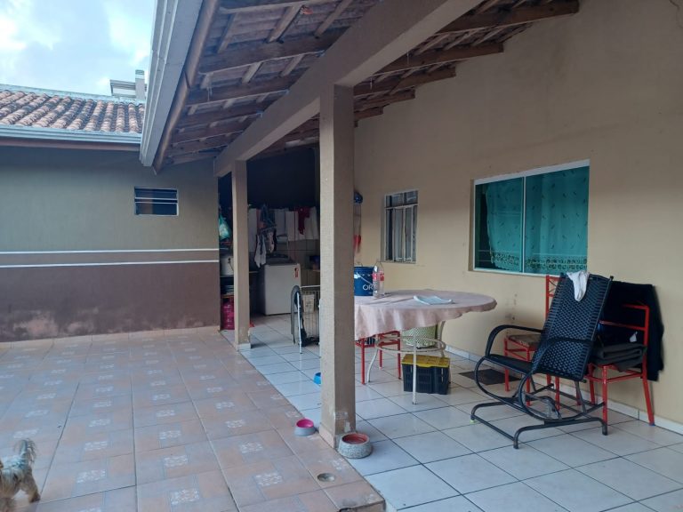 Casa – Xaxim – Alto Boqueirão – R$ 590.000,00 Casa – Xaxim – Alto Boqueirão – R$ 590.000,00