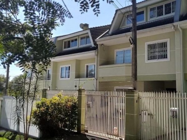 Sobrado Triplex, 05 Quartos, 156 m², Bairro Guabirotuba – R$ 850.000,00