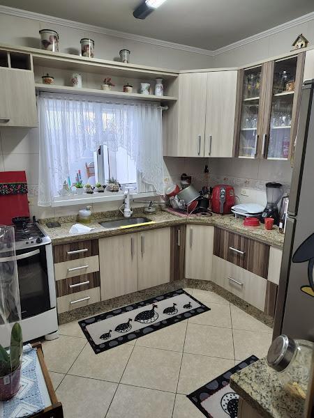 Sobrado Triplex, 05 Quartos, 156 m², Bairro Guabirotuba – R$ 850.000,00 Sobrado Triplex, 05 Quartos, 156 m², Bairro Guabirotuba – R$ 850.000,00