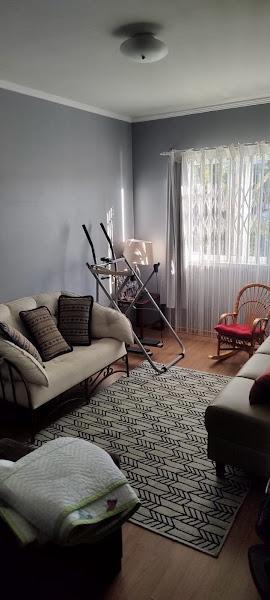 Sobrado Triplex, 05 Quartos, 156 m², Bairro Guabirotuba – R$ 850.000,00 Sobrado Triplex, 05 Quartos, 156 m², Bairro Guabirotuba – R$ 850.000,00