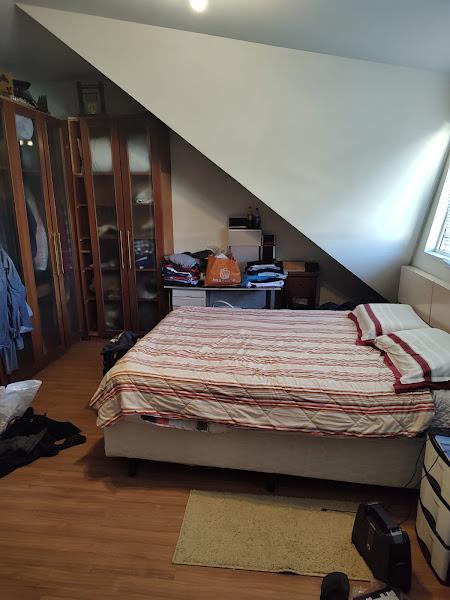 Sobrado Triplex, 05 Quartos, 156 m², Bairro Guabirotuba – R$ 850.000,00 Sobrado Triplex, 05 Quartos, 156 m², Bairro Guabirotuba – R$ 850.000,00