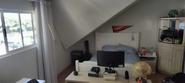 Sobrado Triplex, 05 Quartos, 156 m², Bairro Guabirotuba – R$ 850.000,00 Sobrado Triplex, 05 Quartos, 156 m², Bairro Guabirotuba – R$ 850.000,00