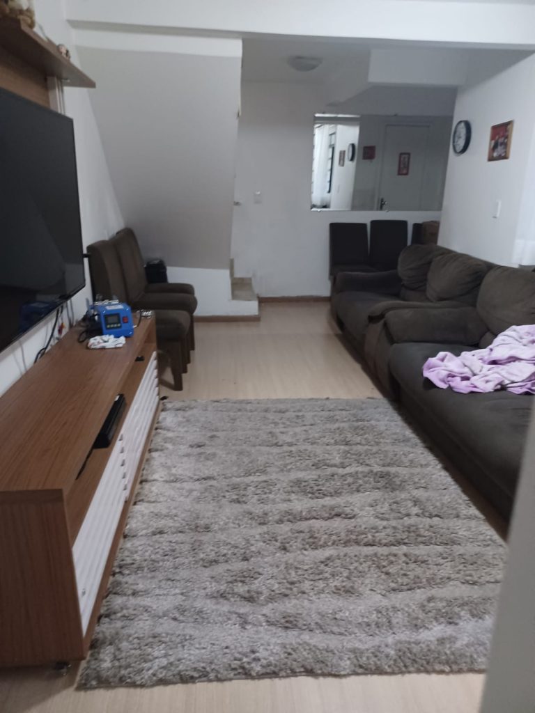 Casa – Bairro Cajuru – R$ 280.000,00 Casa – Bairro Cajuru – R$ 280.000,00