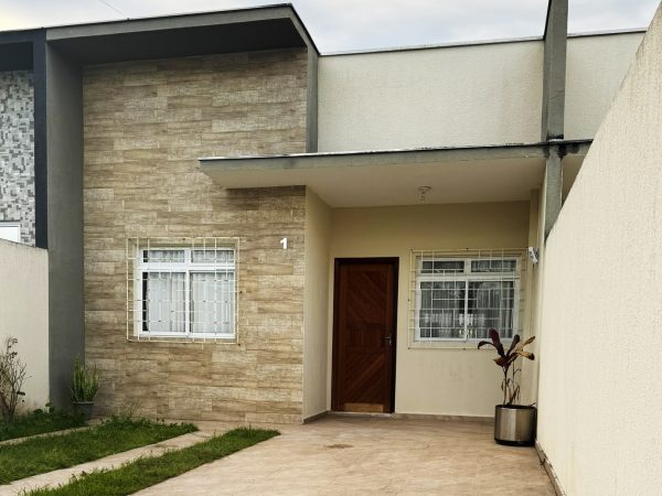 Residência em Guaratuba – Piscina e aquecimento Solar –  R$ 545.000,00