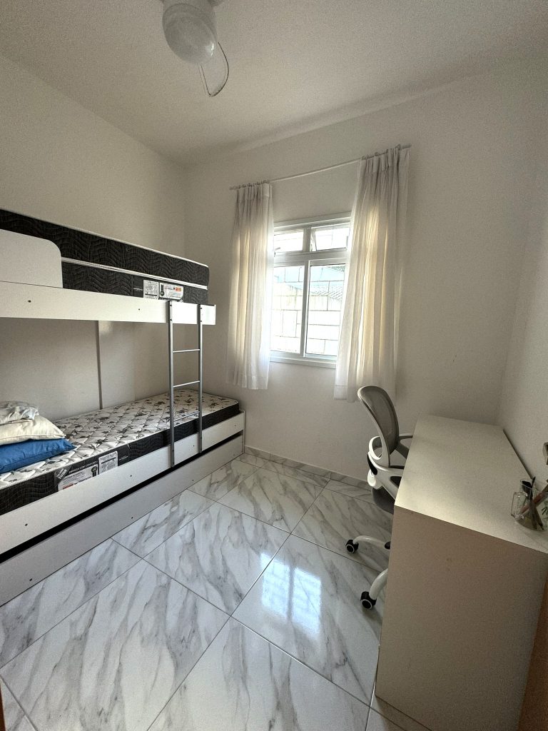 Residência em Guaratuba – Piscina e aquecimento Solar – R$ 545.000,00 Residência em Guaratuba – Piscina e aquecimento Solar – R$ 545.000,00