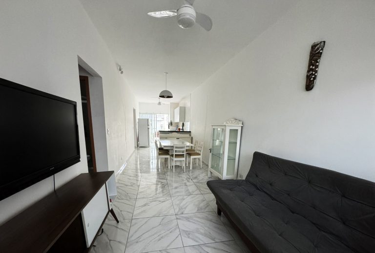 Residência em Guaratuba – Piscina e aquecimento Solar – R$ 545.000,00 Residência em Guaratuba – Piscina e aquecimento Solar – R$ 545.000,00