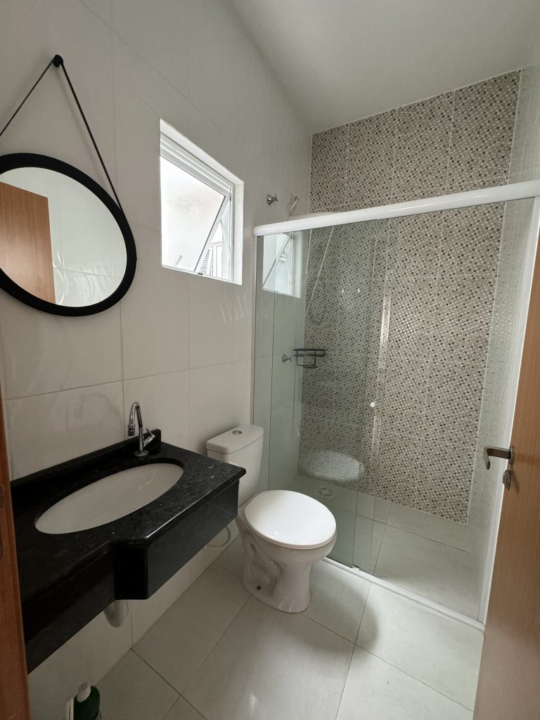 Residência em Guaratuba – Piscina e aquecimento Solar – R$ 545.000,00 Residência em Guaratuba – Piscina e aquecimento Solar – R$ 545.000,00