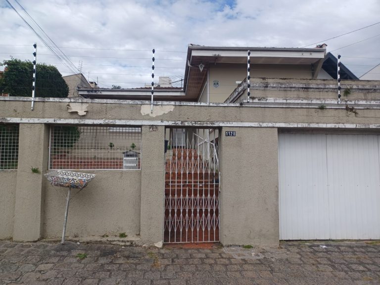 Terreno – Cristo Rei – 02 residência – R$ 3.500.000,00 Terreno – Cristo Rei – 02 residência – R$ 3.500.000,00