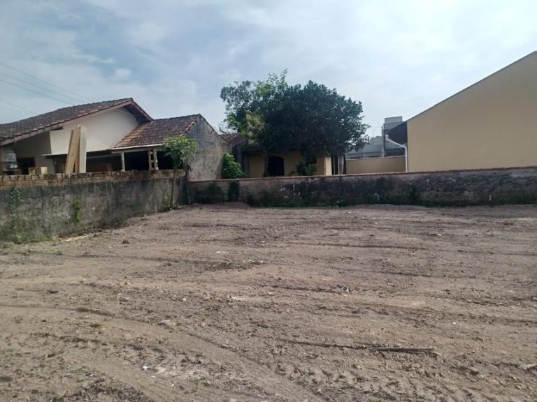 Terreno de Esquina 384m2 Centro Itapoá SC – R$ 350.000 Terreno de Esquina 384m2 Centro Itapoá SC – R$ 350.000