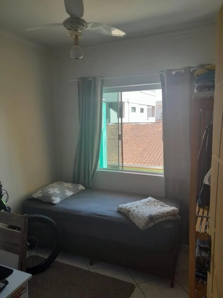 Apartamento 93m2 mais 2 kitinetes de 44m2 cada, total 181,33m2 total – Itapoá – SC Apartamento 93m2 mais 2 kitinetes de 44m2 cada, total 181,33m2 total – Itapoá – SC