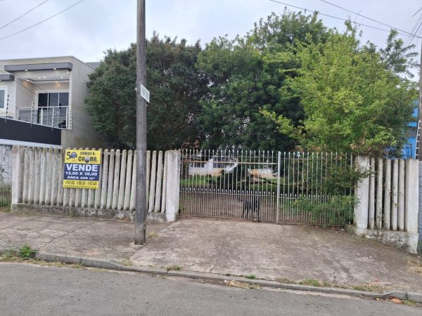 Casa com terreno em Pinhais – R$ 600.000,00