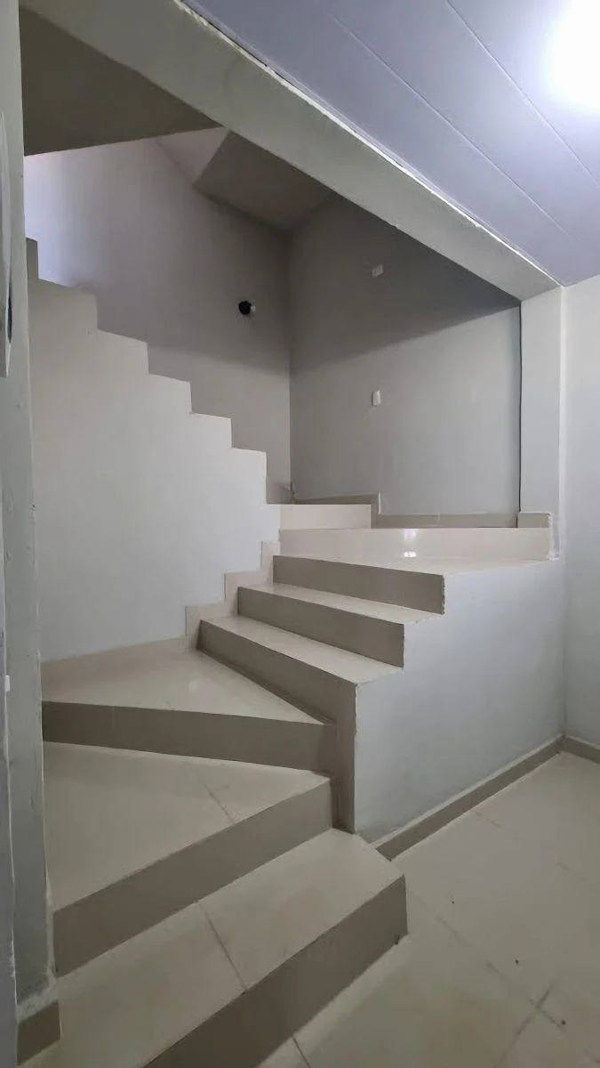 Comercial para venda 252m2 de área Construída. Lojas, salas comercias