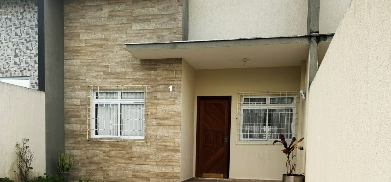 Residência em Guaratuba – Piscina e aquecimento Solar –  R$ 545.000,00